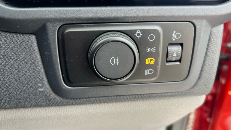 Ford Tourneo Custom 320 L1 Diesel Fwd 2.0 EcoBlue 150ps H1 Titanium 8 seater